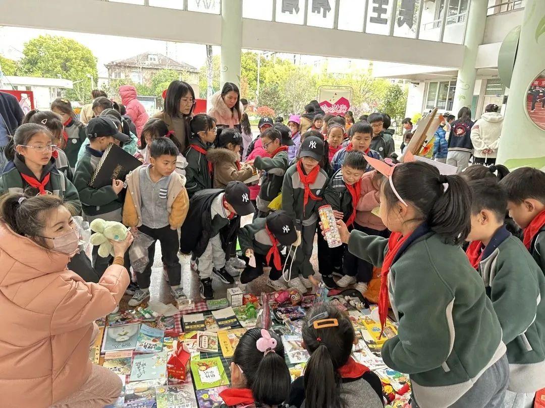 特克斯县小学创新项目，引领教育未来，培育未来之星